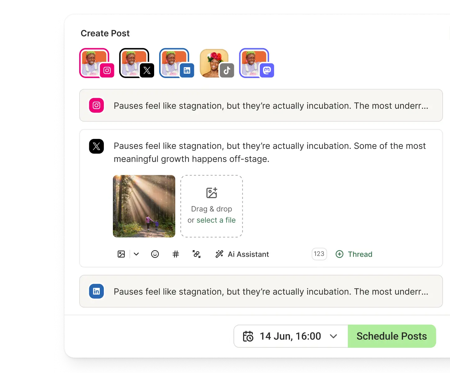Vista de creación de publicación de Buffer con editores y previsualizaciones para cada red social, incluyendo un AI Assistant y opciones de hilos.